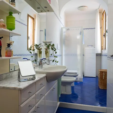 Skyview Paradise House Apartman *