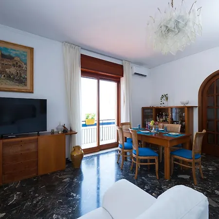 Skyview Paradise House *