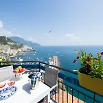 Skyview Paradise House * أمالفي