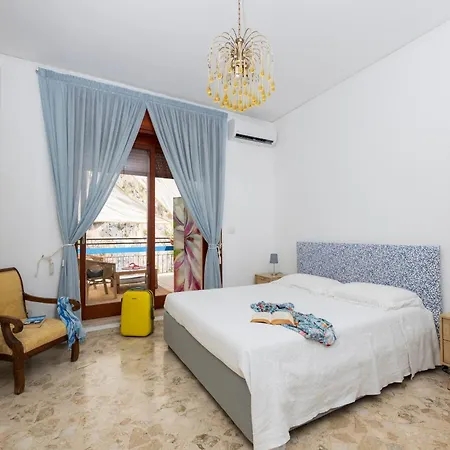 Skyview Paradise House Daire